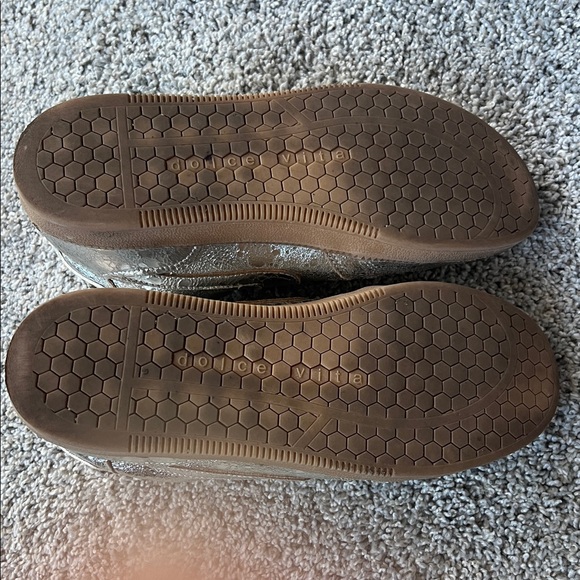 Dolce Vita Notice Sneakers in silver 7.5 - Picture 9 of 9